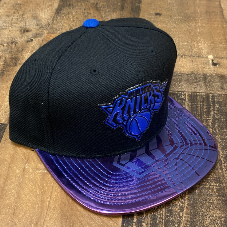 Mitchell & Ness- team standard SnapBack Knicks