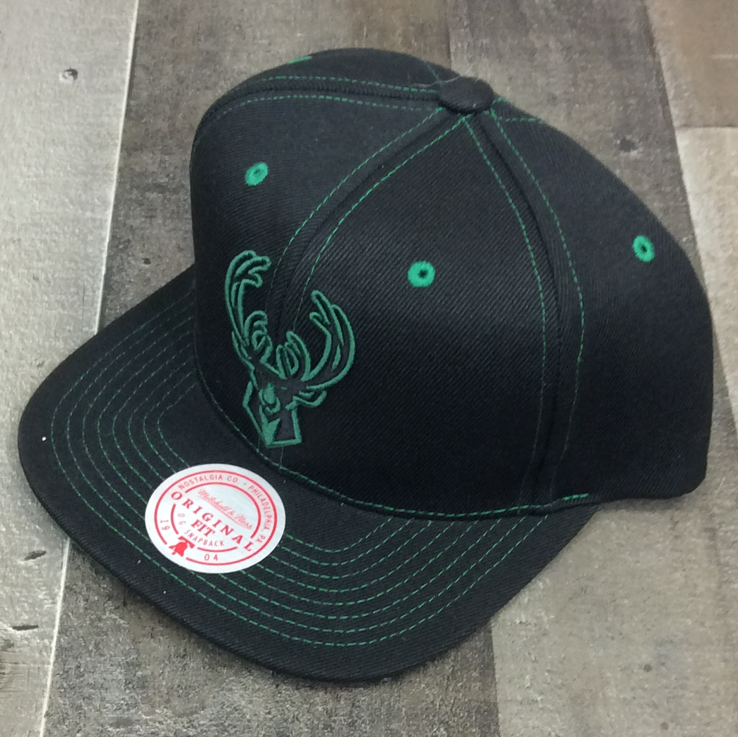 Mitchell & Ness- nba contrast stitch SnapBack nba Bucks