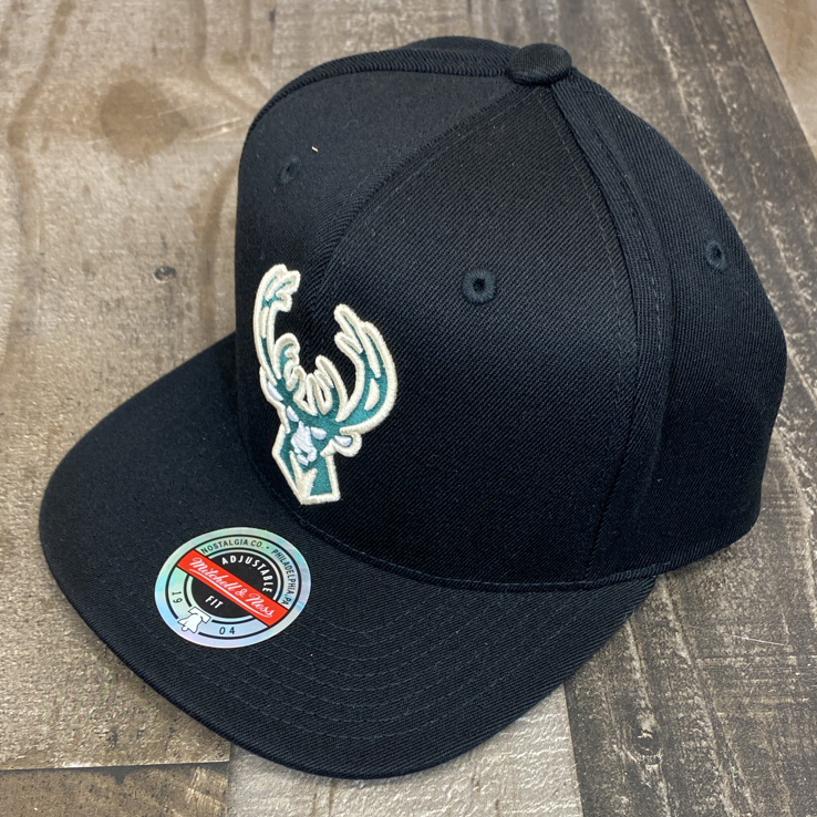 Mitchell & Ness- nba downtime redline snapback nba Bucks